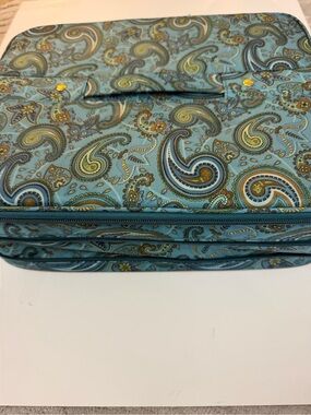 Paisley Quilted Jewelry/CosmeticTravel Case - Green